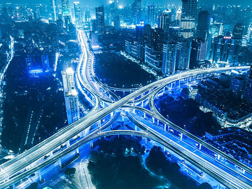 現代智慧燈桿系統提升了城市服務管理水平